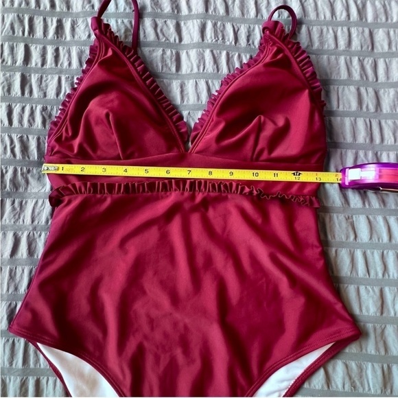 Cupshe Maroon Ruffle‎ Neck/Waist One Piece Swimsuit Adjustable Straps Women's M - Picture 7 of 10